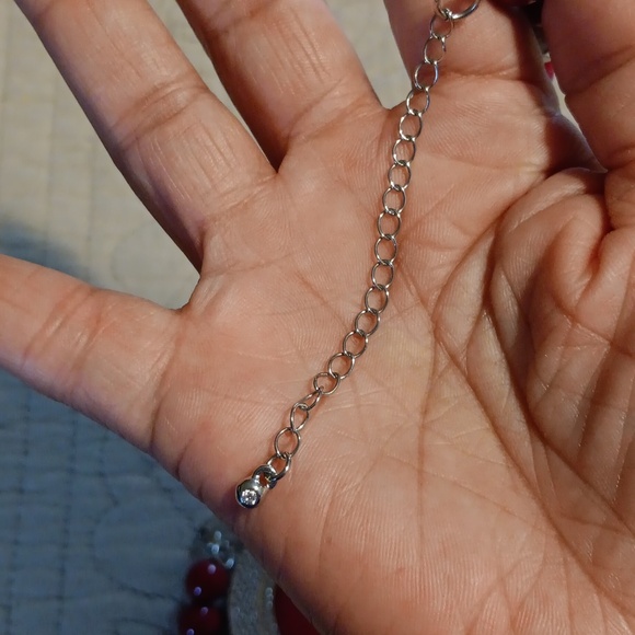 Red and silver costume necklace with pendant - Picture 5 of 6